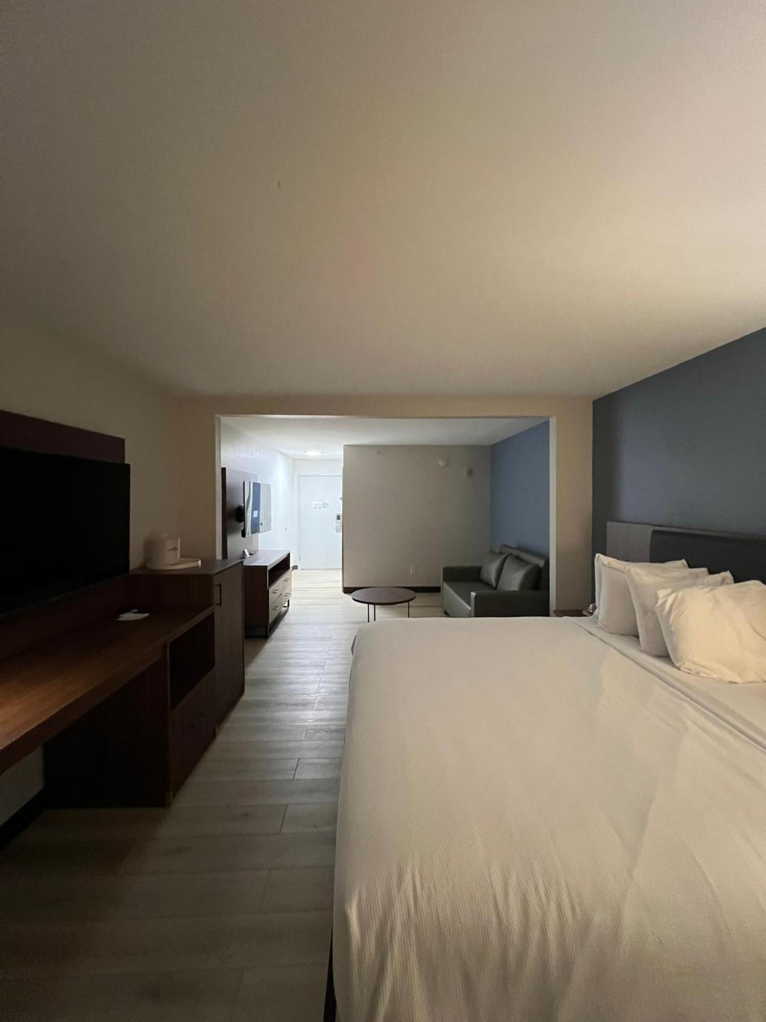Wingate By Wyndham Dublin Near Claytor Lake State Park Buitenkant foto