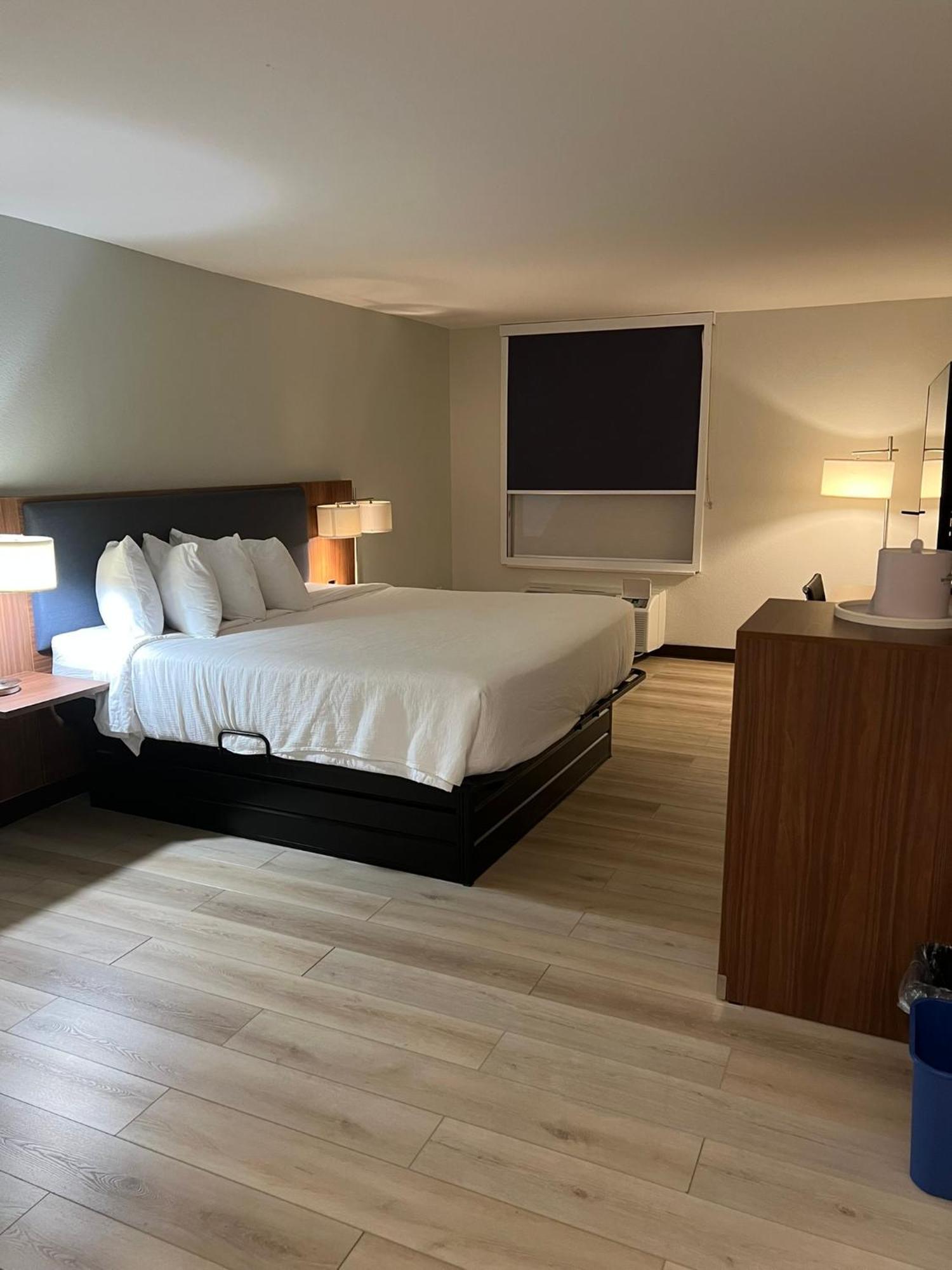 Wingate By Wyndham Dublin Near Claytor Lake State Park Buitenkant foto