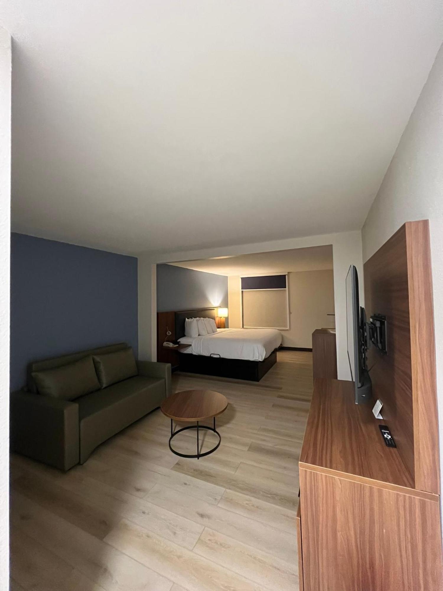 Wingate By Wyndham Dublin Near Claytor Lake State Park Buitenkant foto